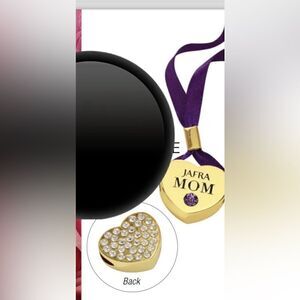 Jafra mom charm #18